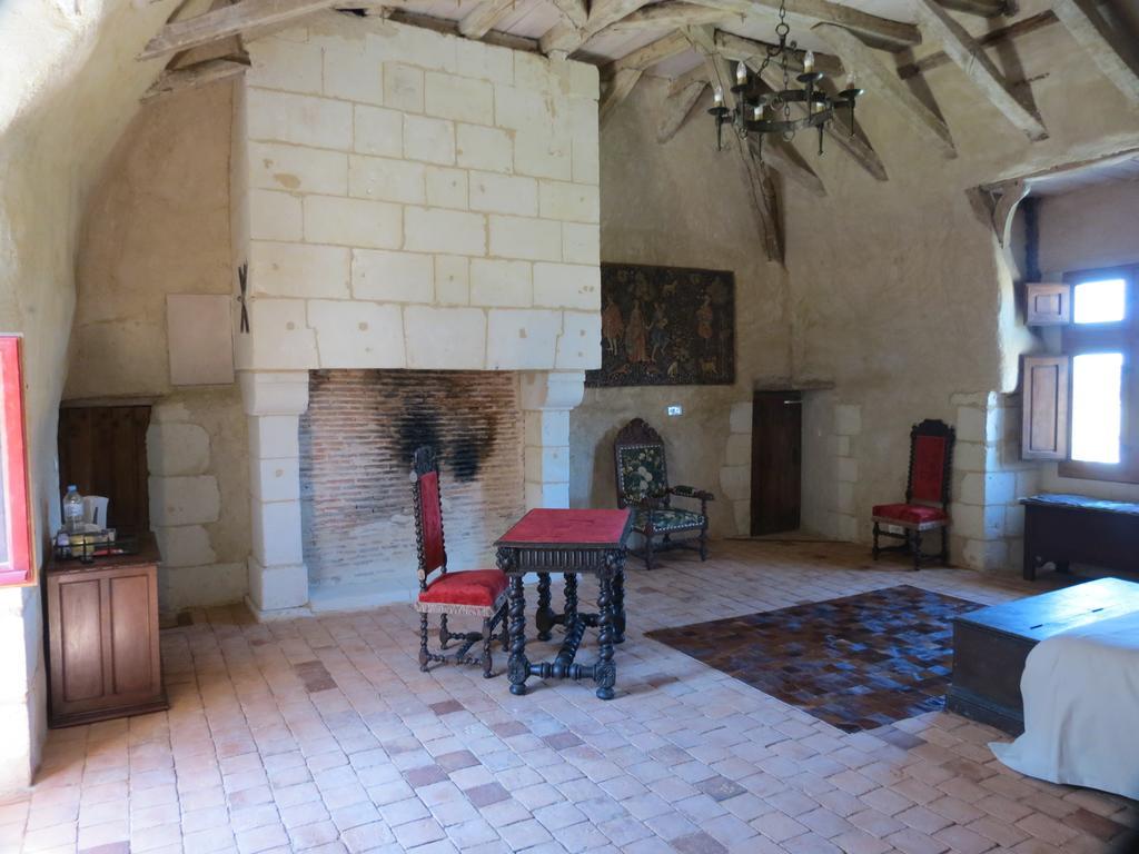 Le Chatelet Thilouze Δωμάτιο φωτογραφία