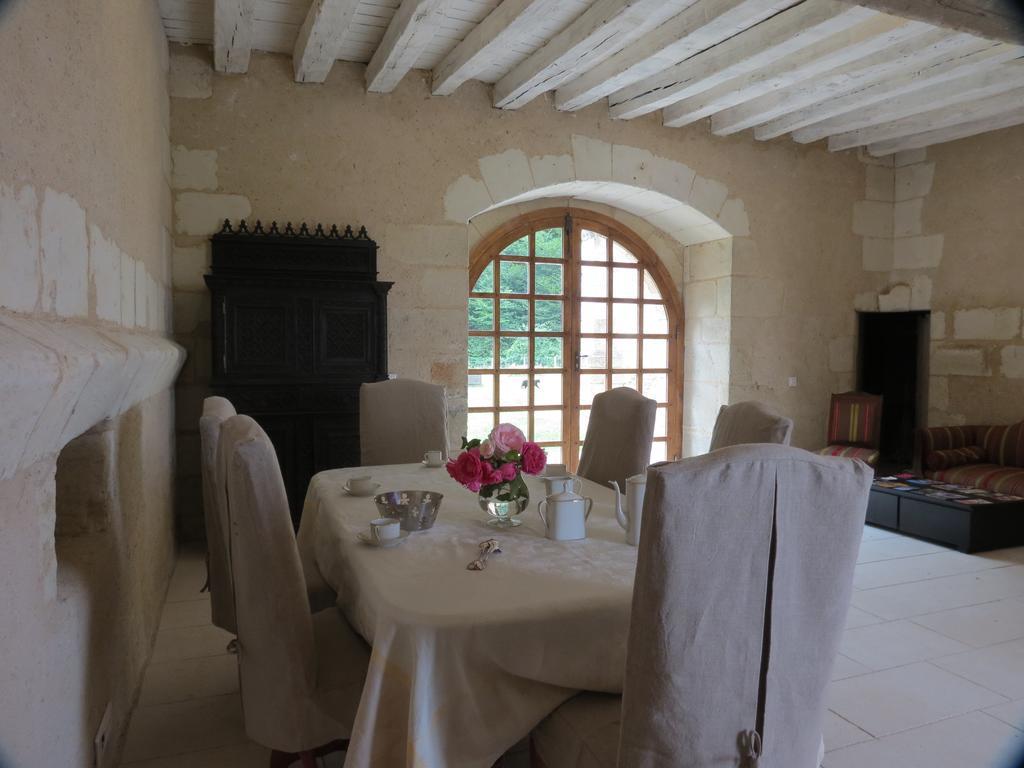Le Chatelet Thilouze Εξωτερικό φωτογραφία