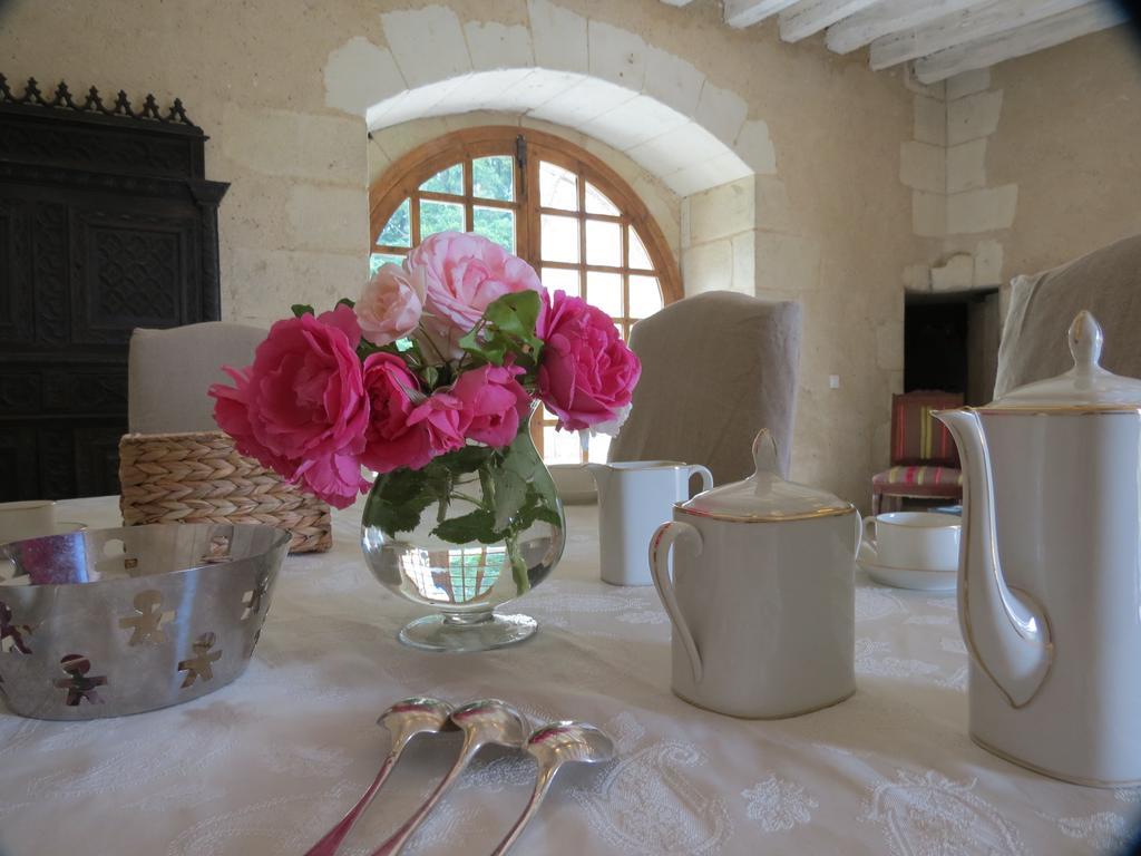 Le Chatelet Thilouze Εξωτερικό φωτογραφία