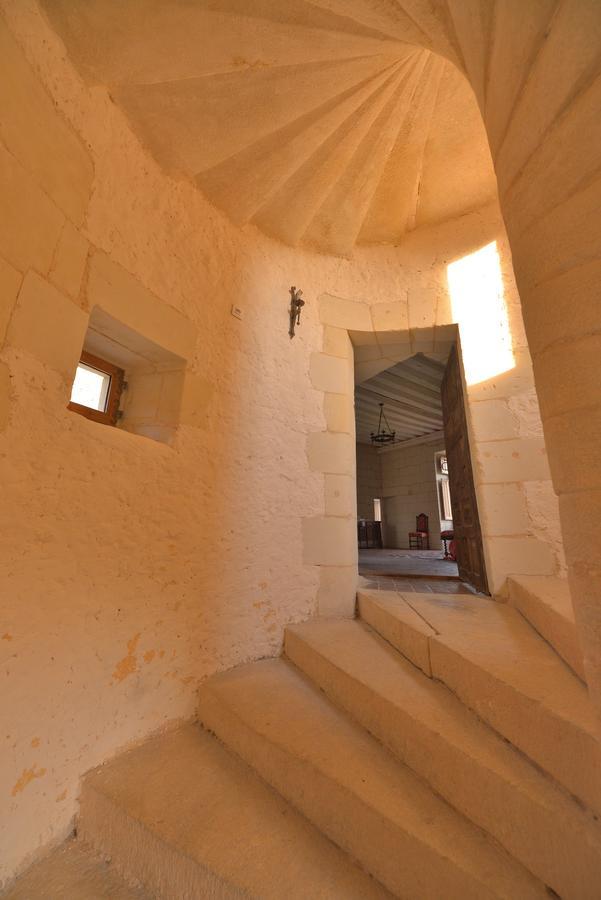 Le Chatelet Thilouze Εξωτερικό φωτογραφία